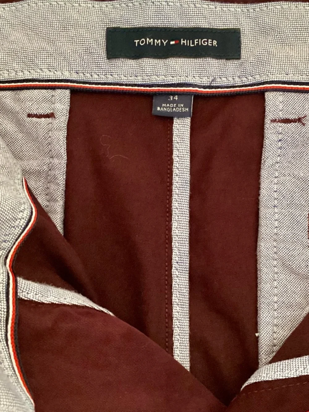 Tommy Hilfiger Chino Shorts Men's 34 Burgundy Maroon Classic Fit Stretch